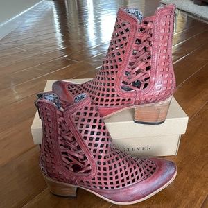 Women’s Freebird Boots